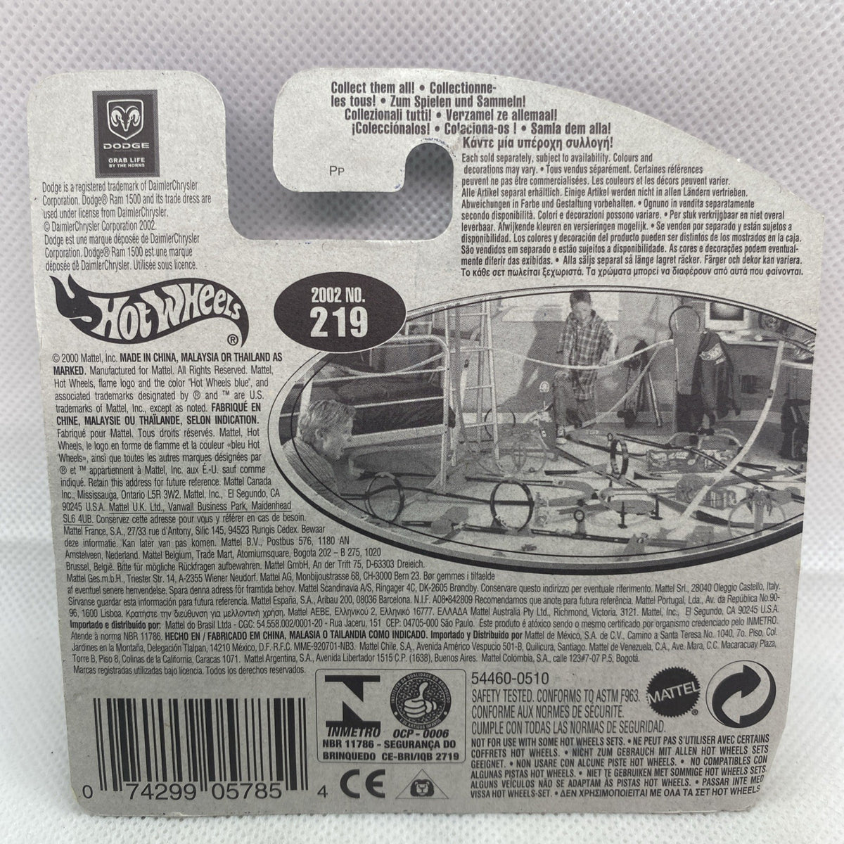 Hot Wheels Dodge Ram 1500 package back with printed details and barcode.