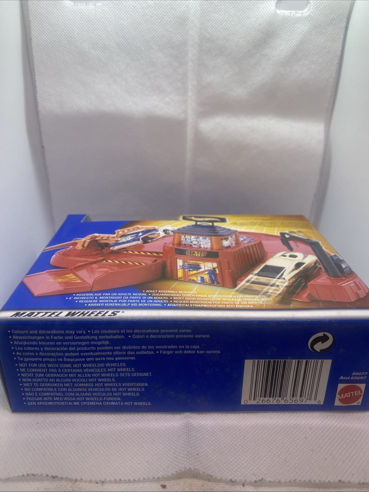 Hot Wheels playset box bottom/back with product panel and barcode